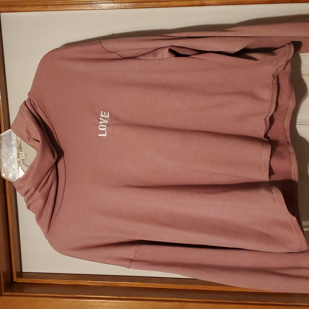 Love sweatshirt crop